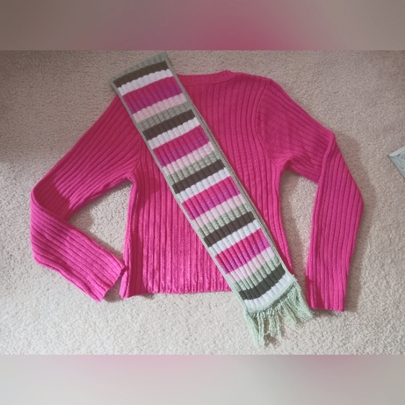 Two Interactive Sweaters By The Great American Sweater Co. - Sizes: Junior M & L - Picture 11 of 12